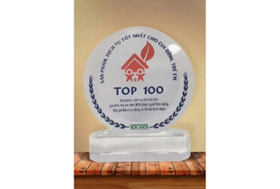 Kim Thần Khang nhận giải thưởng "Top 100 sản phẩm, dịch vụ tốt cho gia đình và trẻ em"